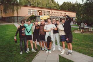 Dnes skončily Seznamováky studijních programů FMV VŠE.🧡🥳 @fmv_vse @vsecz
Věříme, že si naši noví studenti celou akci pořádně užili a načerpali během ní spoustu užitečných a zajímavých informací.✌🏻
Eventové centrum VŠE a VŠE CREW se na vás už moc těší na prvních letošních akcích pořádaných na VŠE.🎓
📸: @radimjoska7